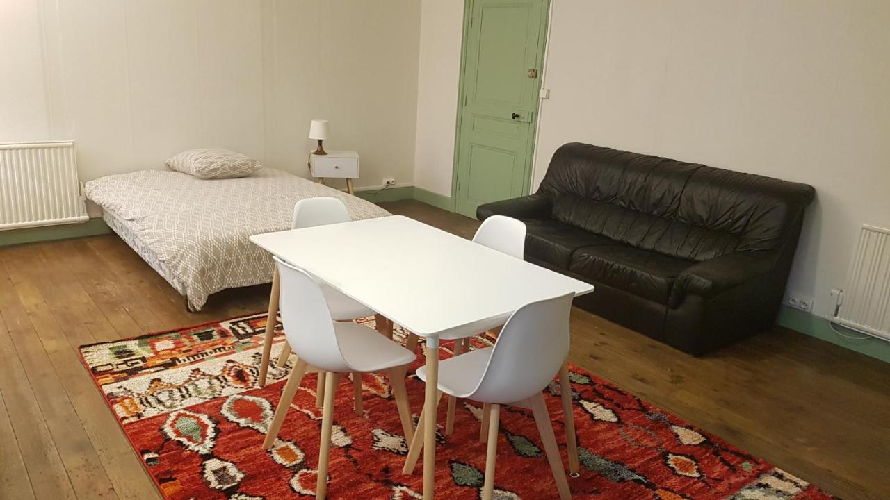 Grand Studio Et Jolies Chambres A Louer Passins Zewnętrze zdjęcie
