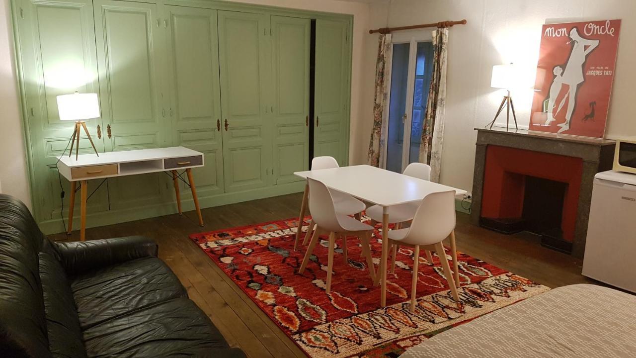Grand Studio Et Jolies Chambres A Louer Passins Zewnętrze zdjęcie
